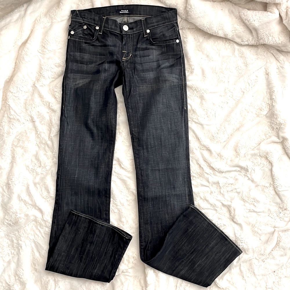 NWOT • ROCK & REPUBLIC “KIEDIS” Jeans